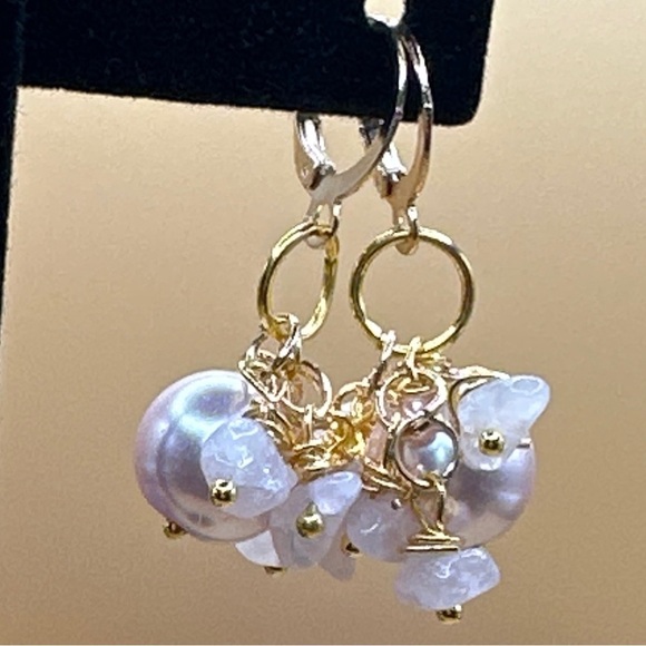 Pink Quartz confetti iridescent pink pearl dangle chandelier earrings - Picture 2 of 5
